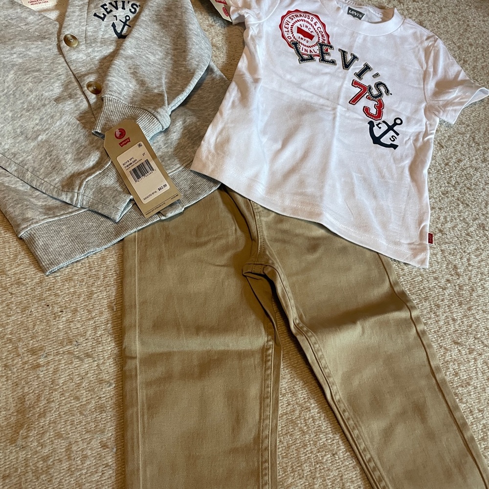 Levi's Light Gray Heather Hoodie & Tee Set with Tan Pants
